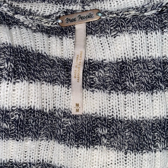 Free People Ladies Sweater Gray and White Striped Long Open Front Soft Cotton - Picture 6 of 7